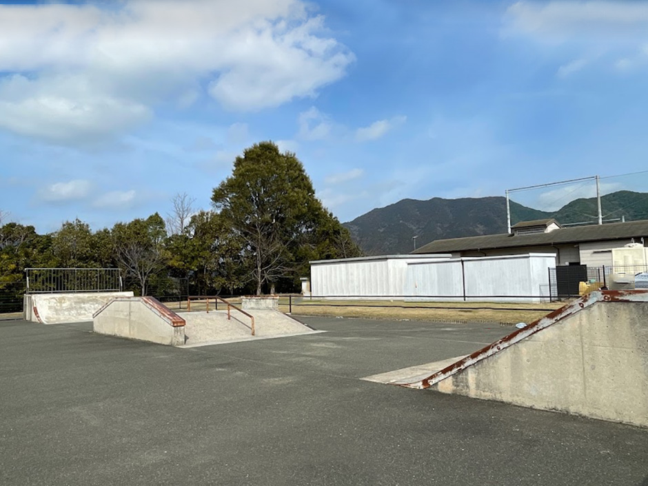 ふれあいの森総合公園　スケートボード場