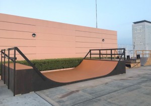 ムラサキスポーツ海老名 スケートボードパーク