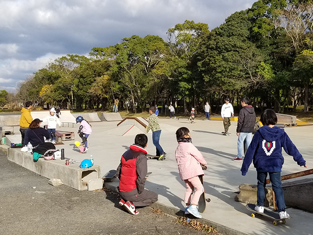 松浦河畔公園スケートボードパーク